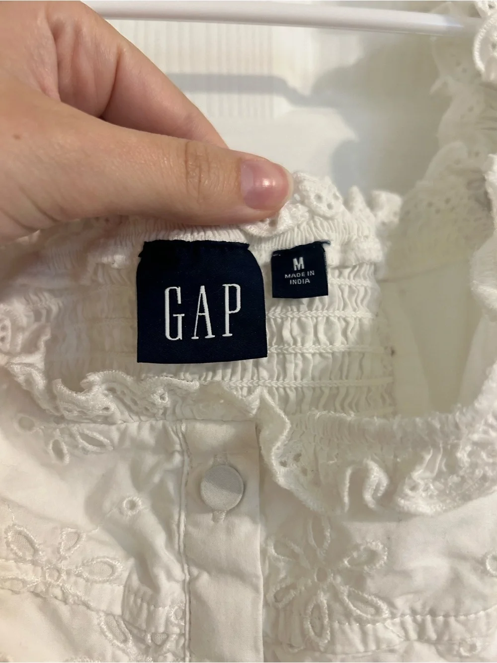 GAP White Cotton Eyelet Puff-Sleeve Top - Picture 3 of 7